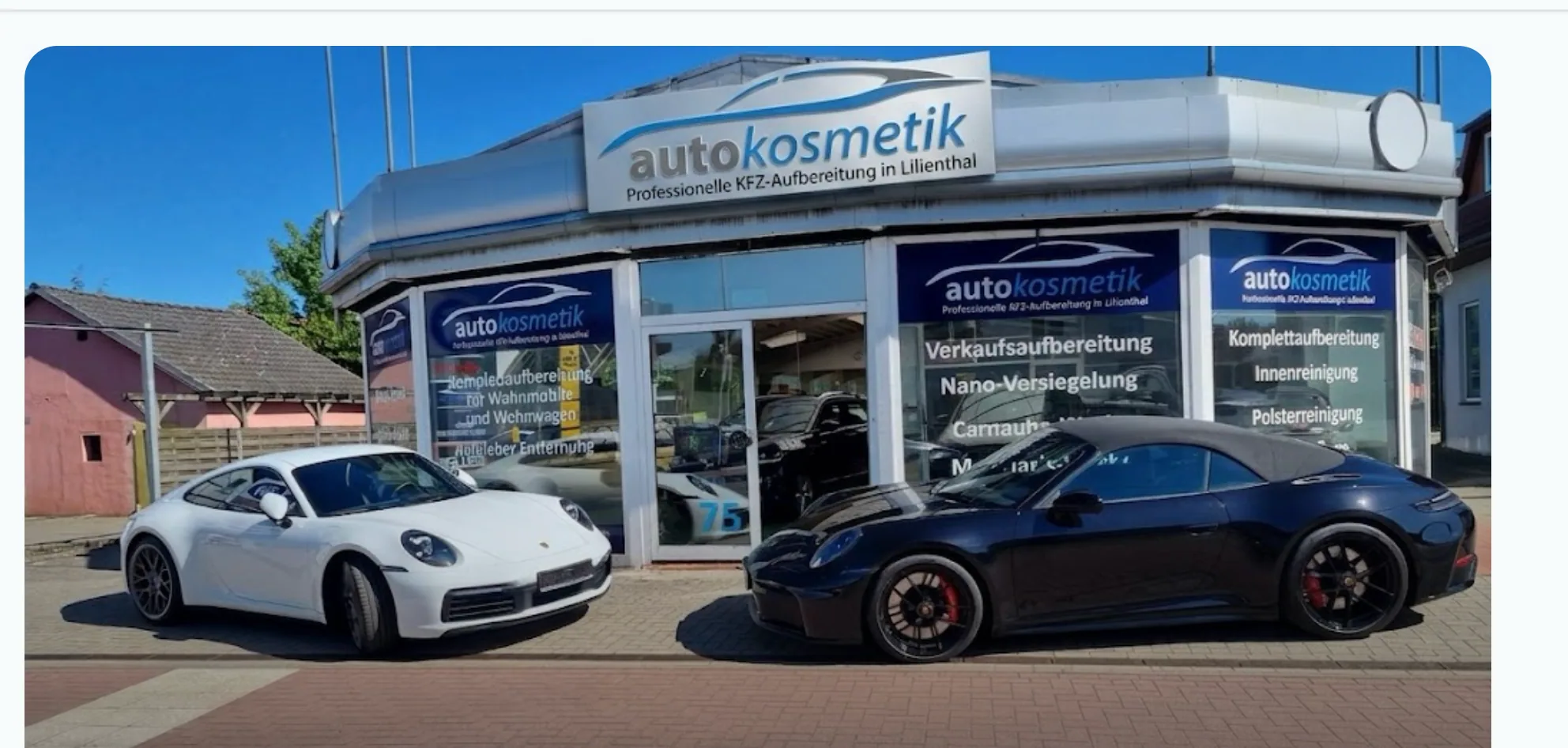 Das Studio autokosmetik Lilienthal in der Falkenberger Landstraße mit aufbereiteten Porsche 911 Fahrzeugen